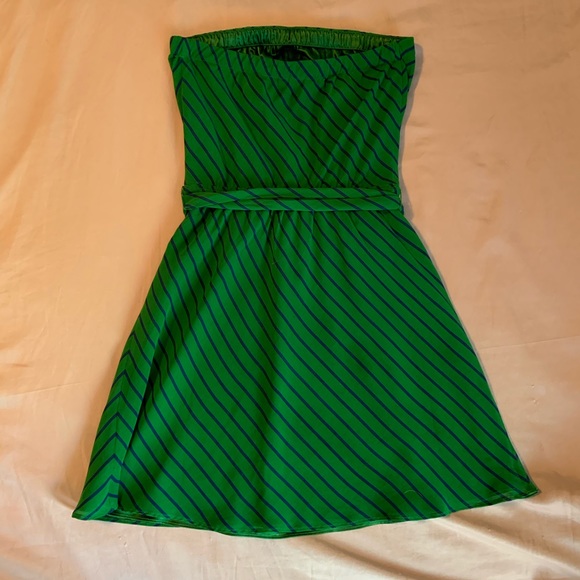 Express strapless dress - Picture 2 of 3